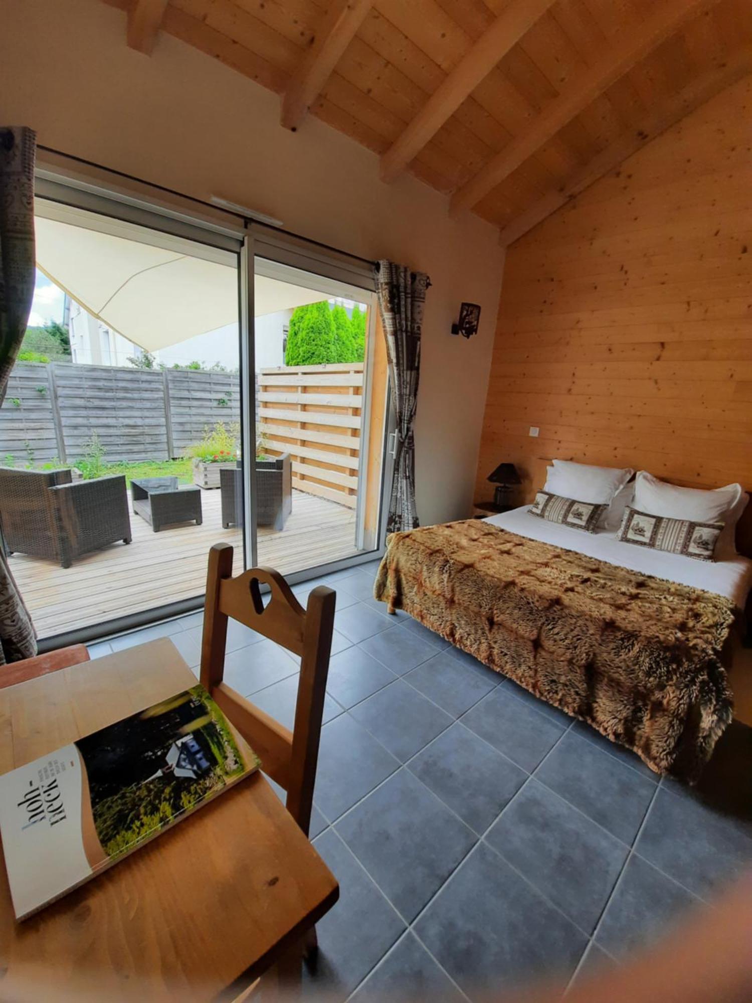 Au Coeur Des Lacs - Chambres D'Hotes Gerardmer Exterior photo